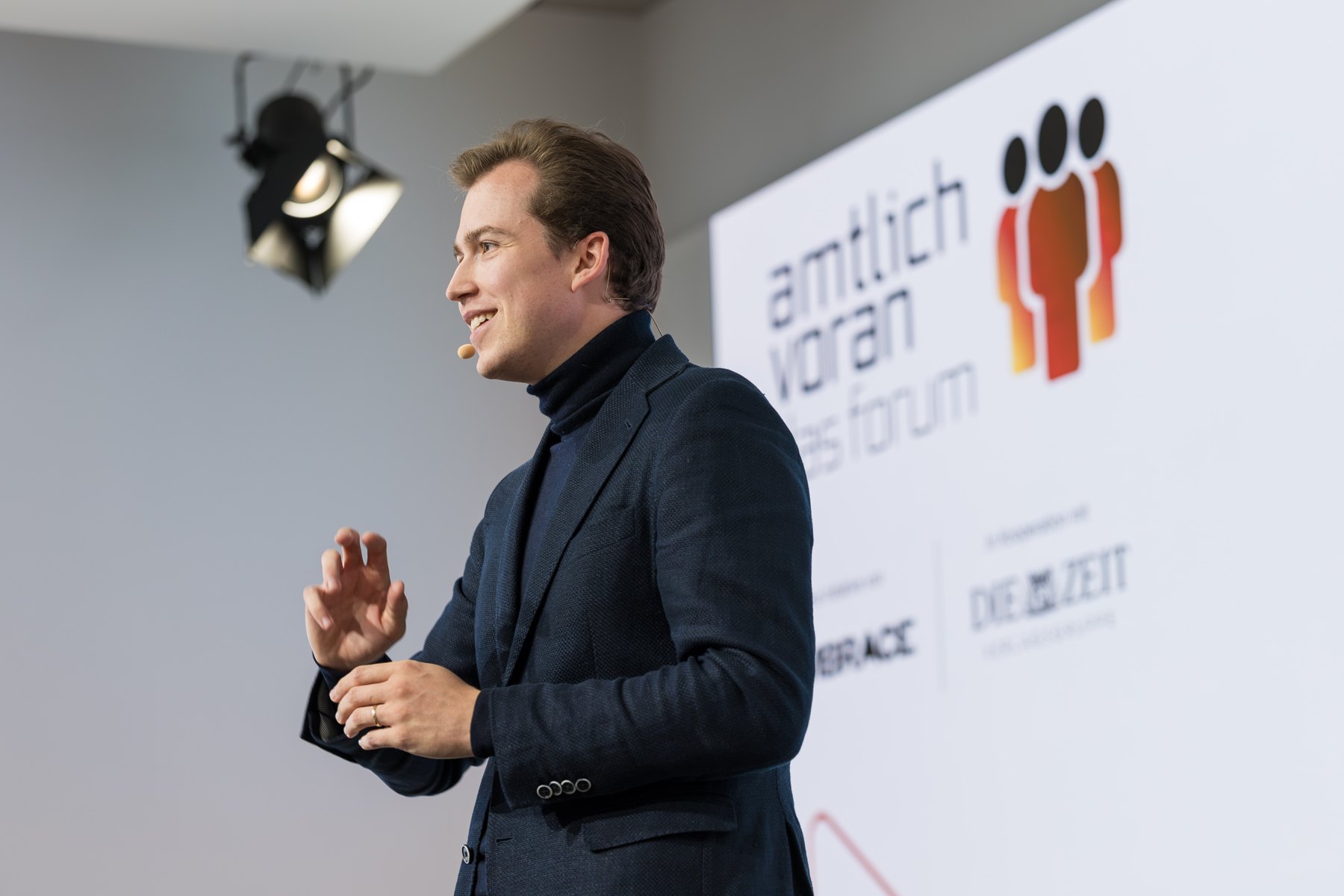 Impulse auf der Bühne beim amtlich voran Forum am 01.10.2026 in Berlin