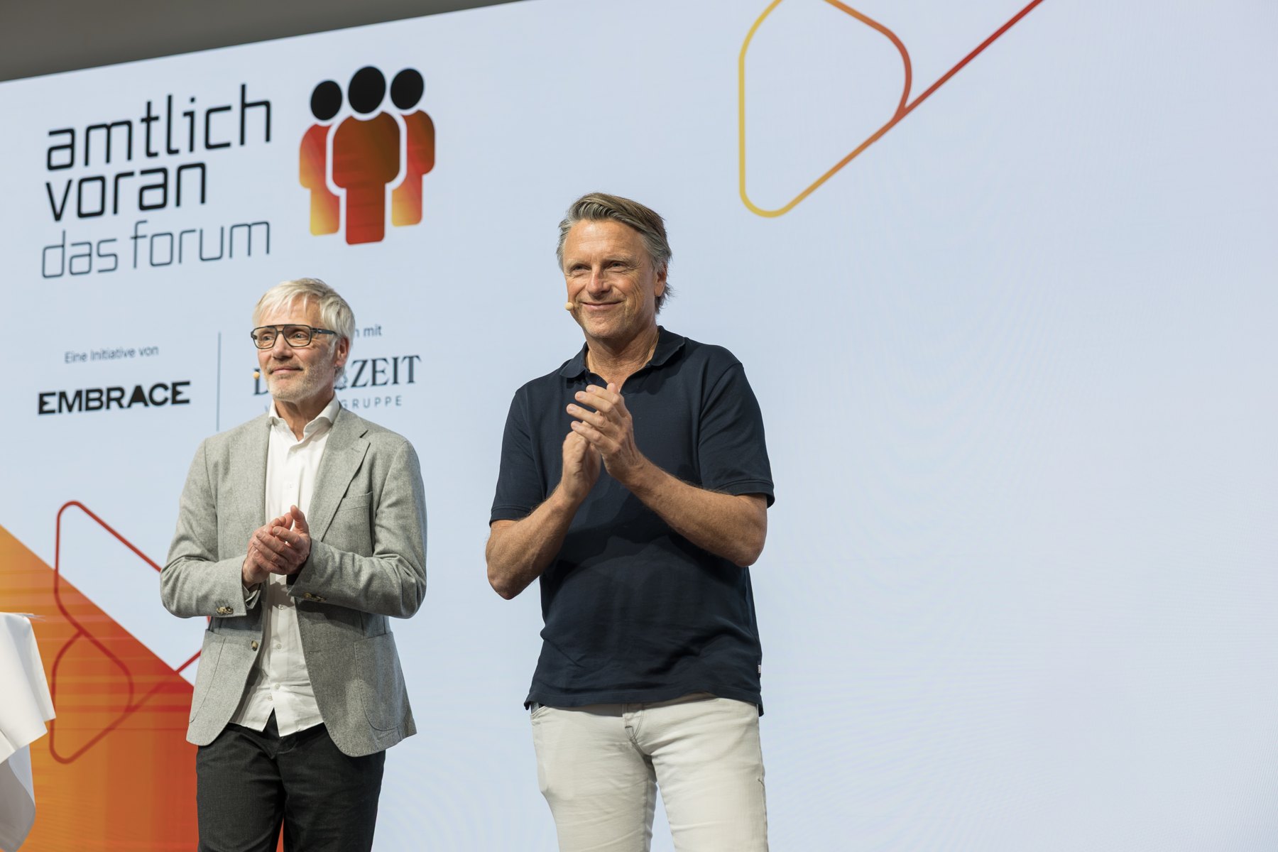 Ein gemeinsamer Abschluss beim amtlich voran Forum am 01.10.2026 in Berlin